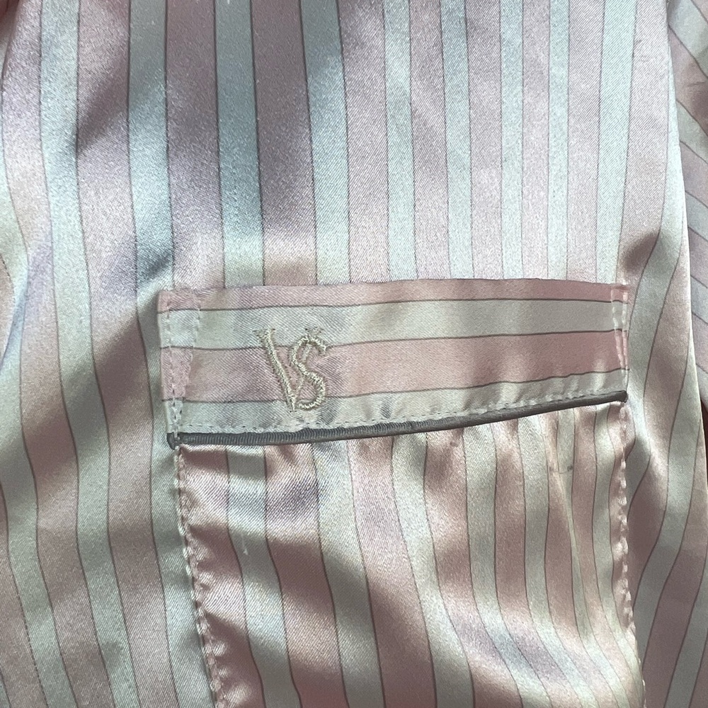 Victorias Secret button down gown size M - Picture 3 of 6